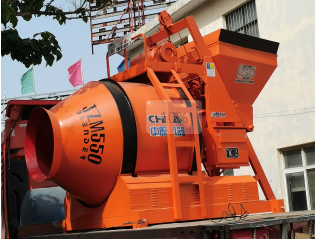 JZM550混凝土攪拌機(jī)發(fā)往甘肅